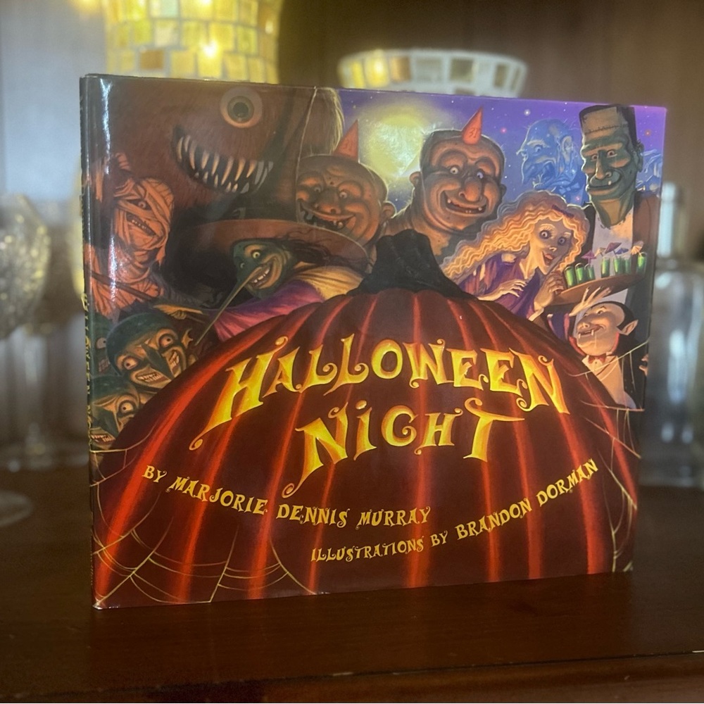 Hardcover Halloween Night By Marjorie Dennis Murray